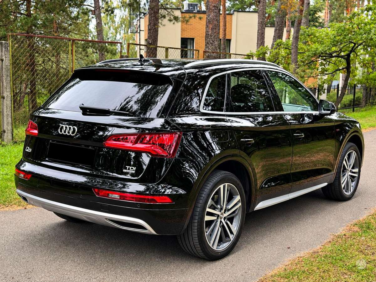 Audi Q5, 2.0 l., Внедорожник / Кроссовер