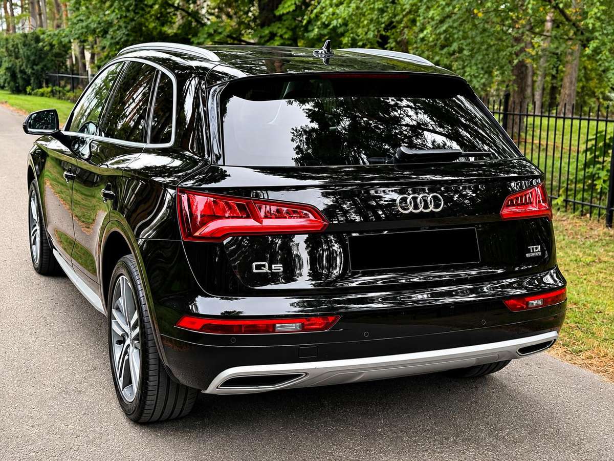 Audi Q5, 2.0 l., Внедорожник / Кроссовер