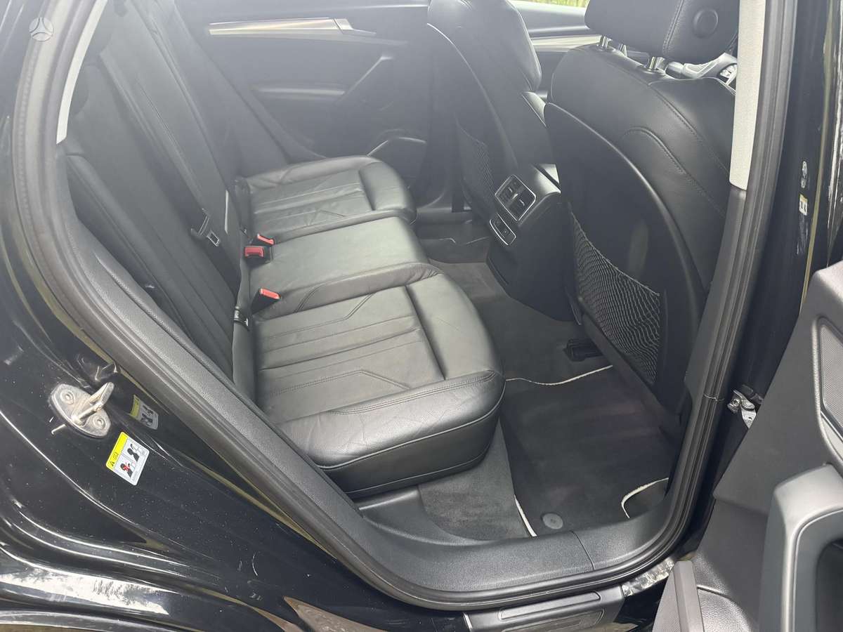 Audi Q5, 2.0 l., Внедорожник / Кроссовер