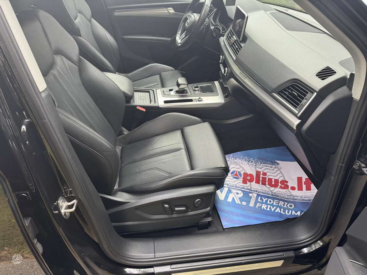 Audi Q5, 2.0 l., off-road / crossover