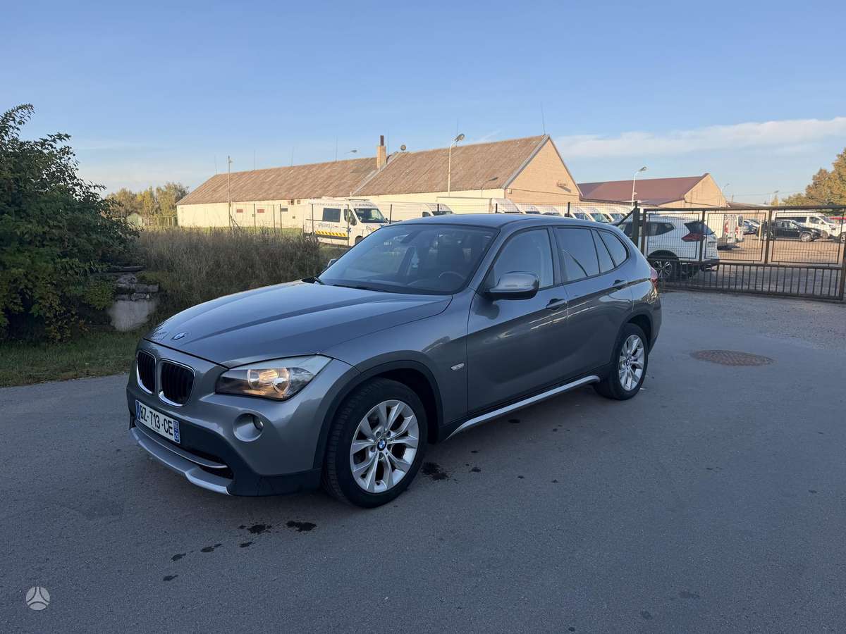 BMW X1, 2.0 l., hatchback