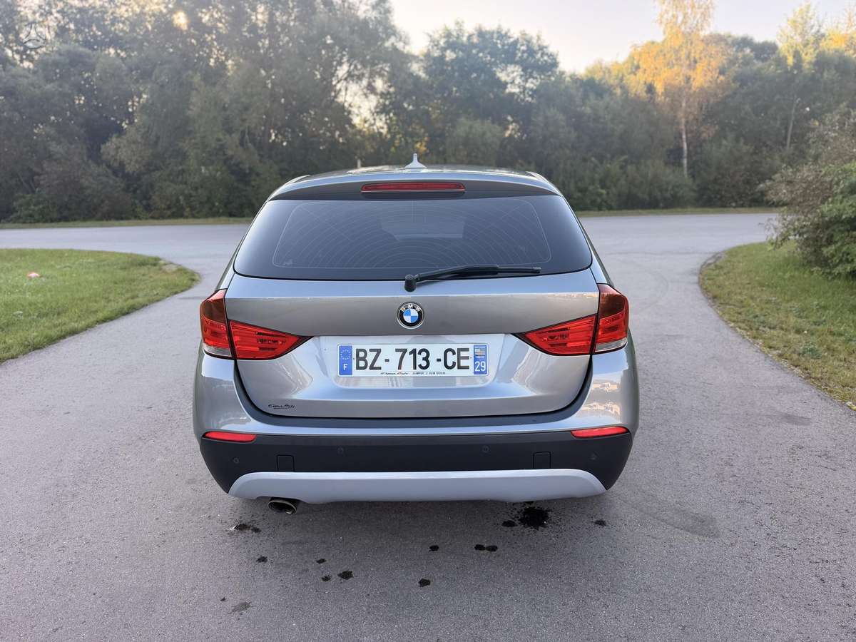 BMW X1, 2.0 l., hatchback