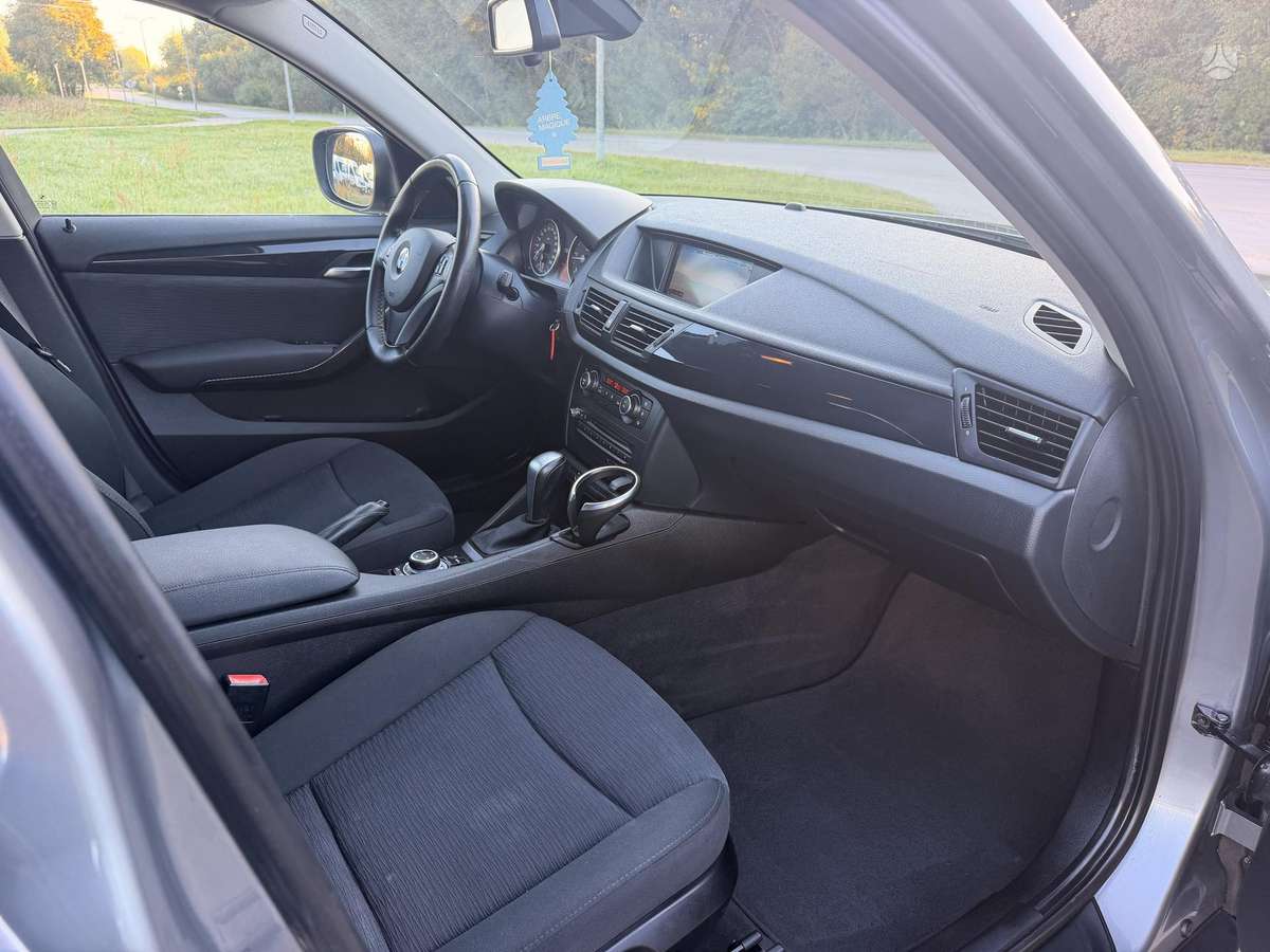 BMW X1, 2.0 l., hatchback