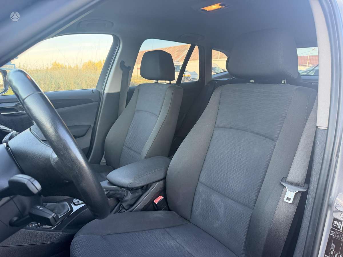 BMW X1, 2.0 l., hatchback