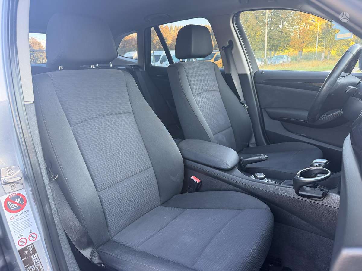 BMW X1, 2.0 l., hatchback