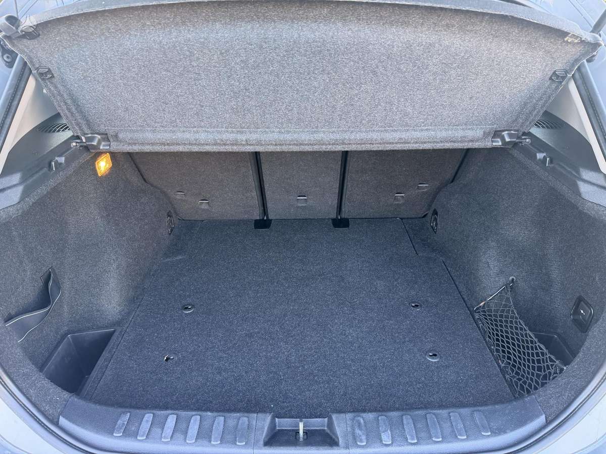 BMW X1, 2.0 l., hatchback
