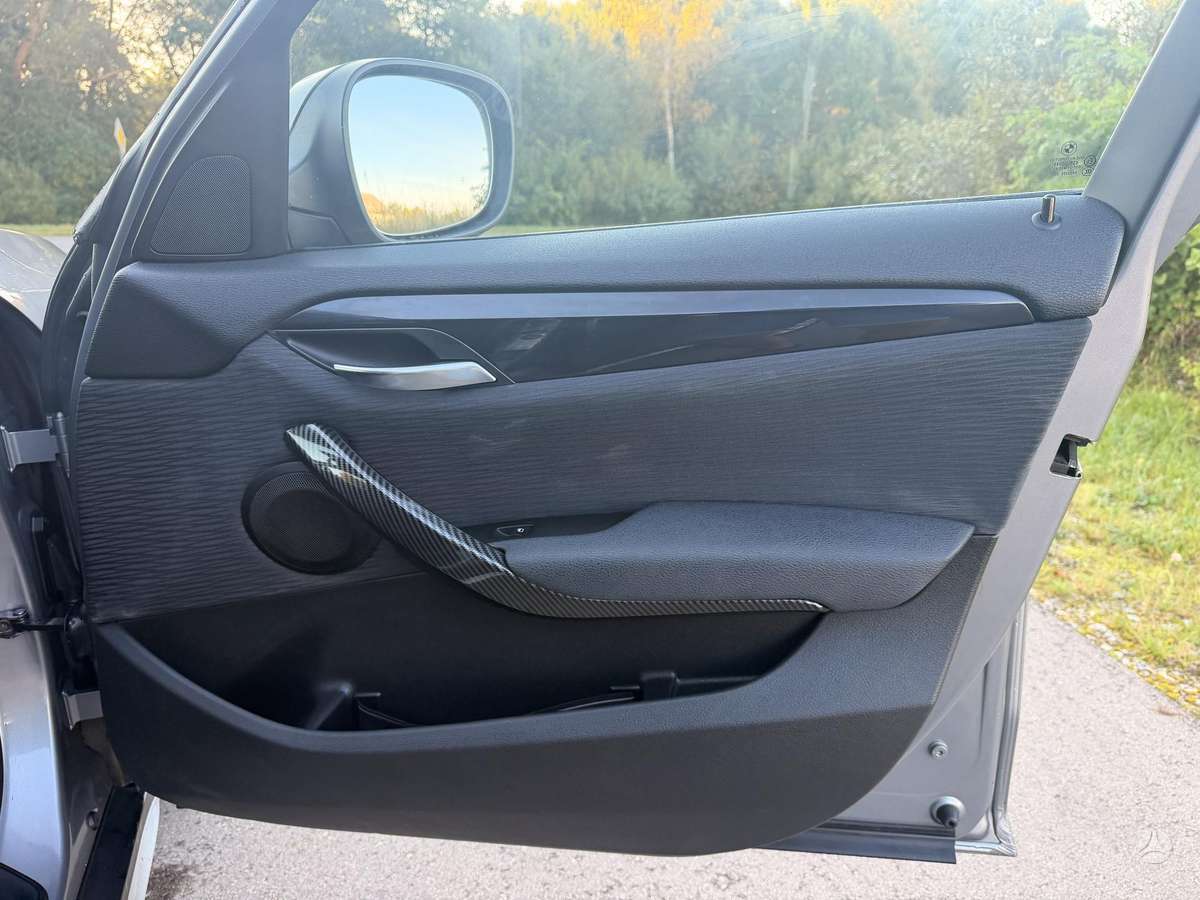 BMW X1, 2.0 l., hatchback
