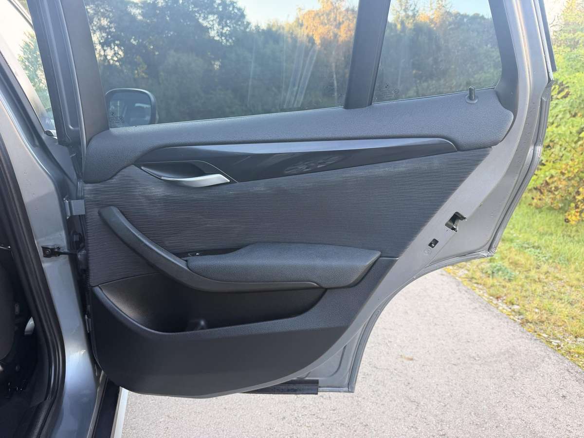 BMW X1, 2.0 l., hatchback