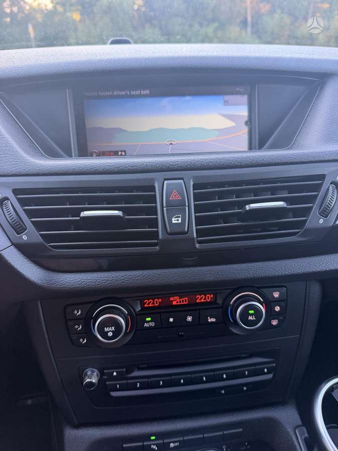BMW X1, 2.0 l., hatchback