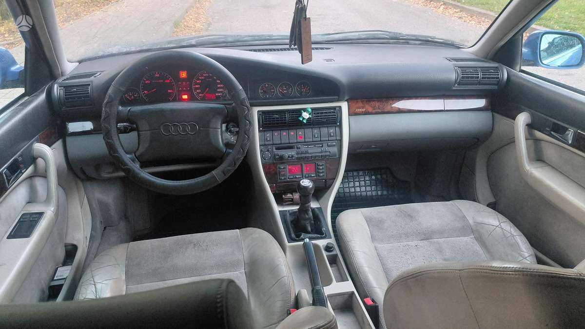 Audi A6, 2.5 l., universalas
