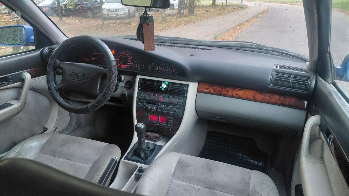Audi A6, 2.5 l., universalas