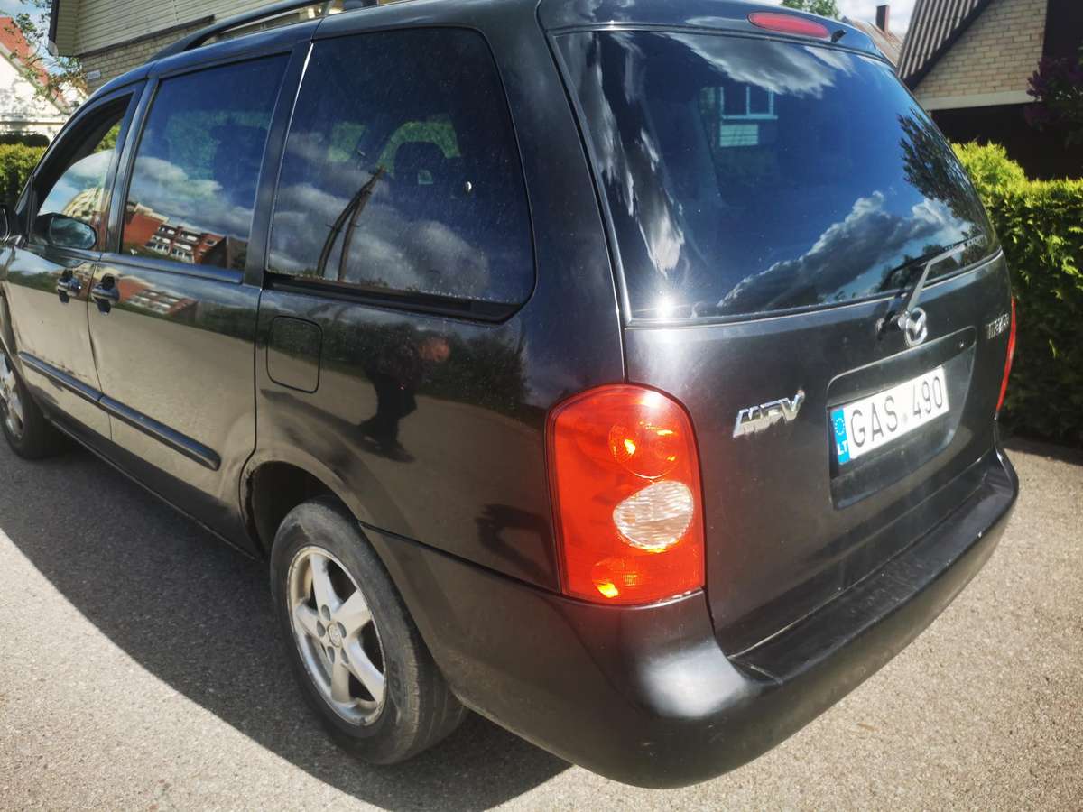 Mazda MPV, Минивэн