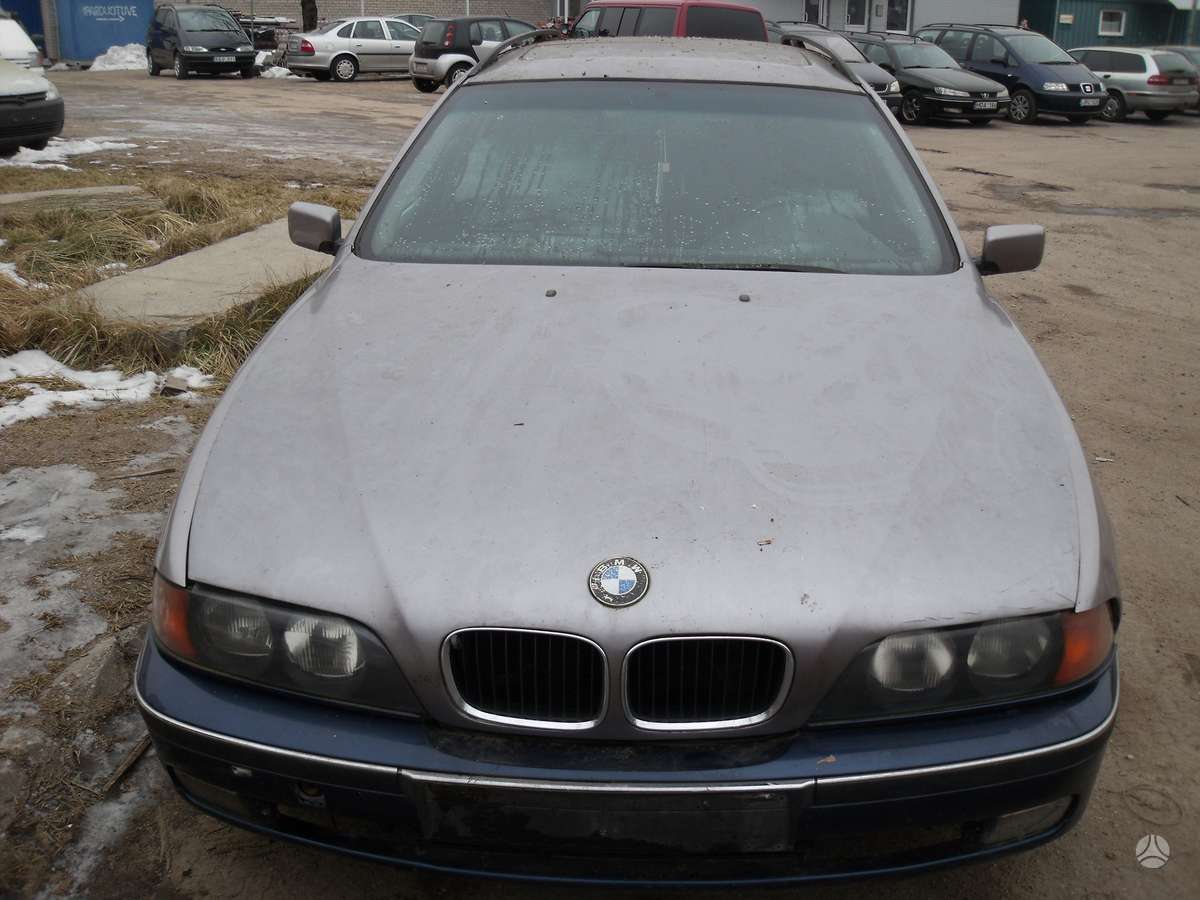 BMW 525 Dalimis