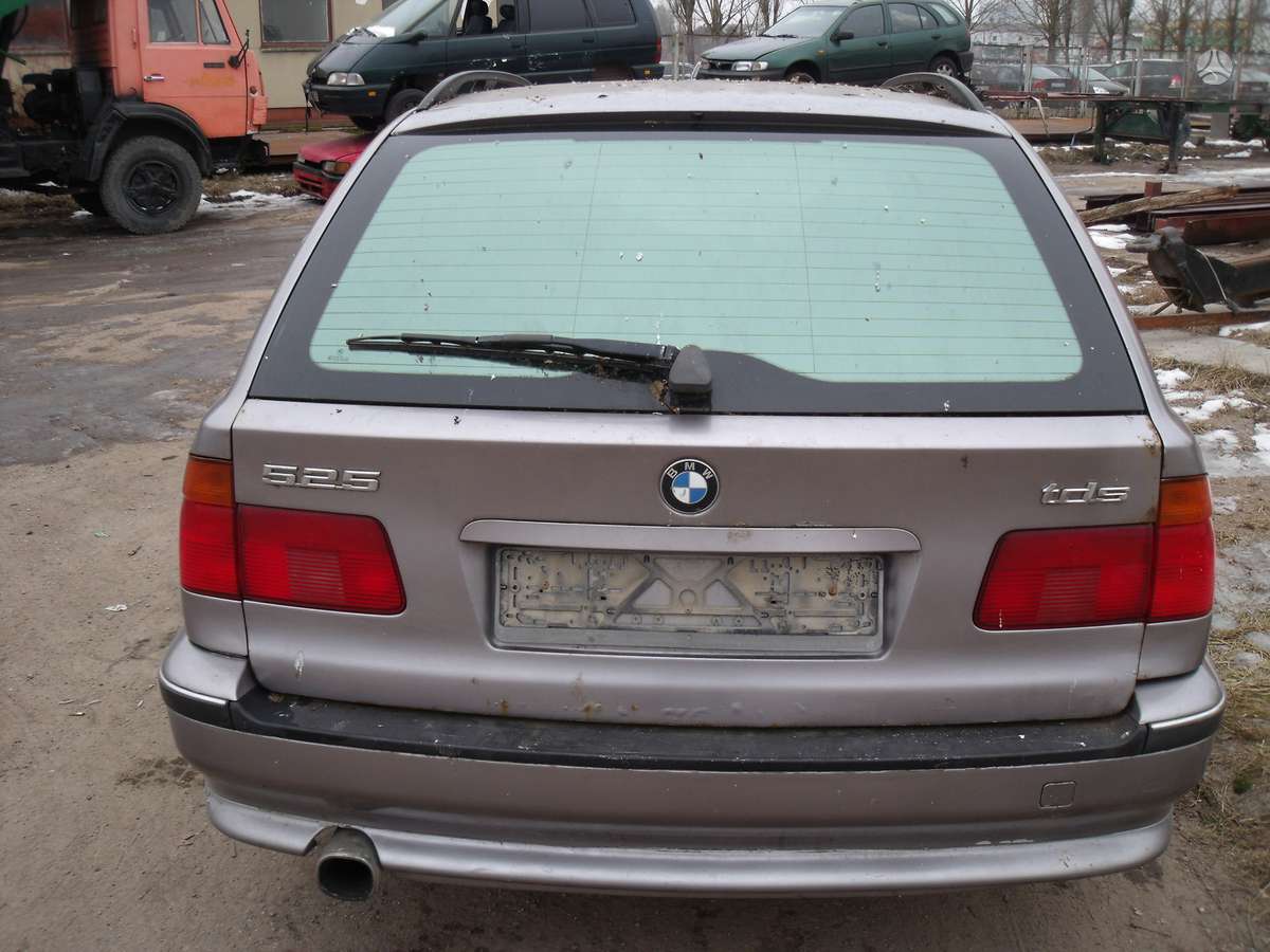 BMW 525 Dalimis