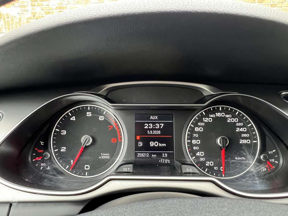 Audi A4, 1.8 l., universalas