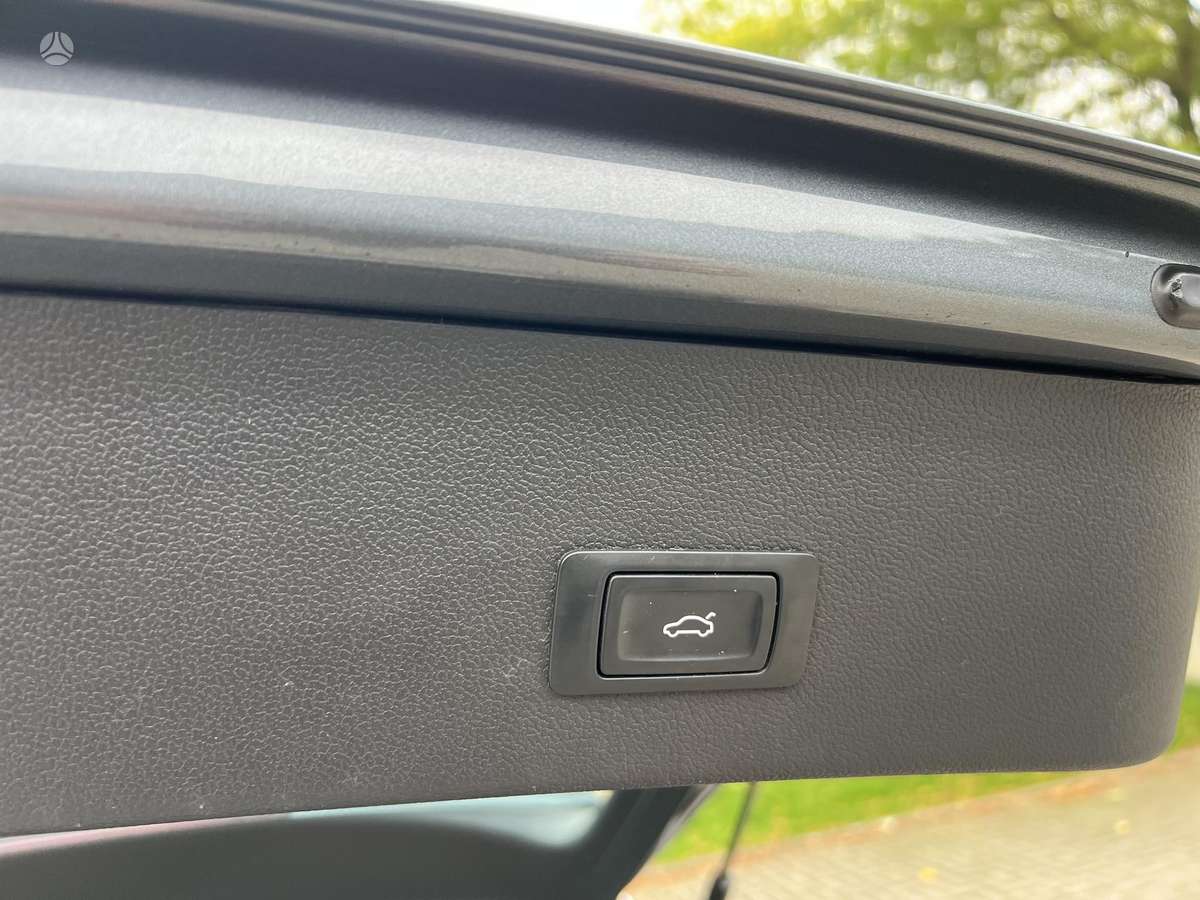 Audi A4, 1.8 l., Универсал