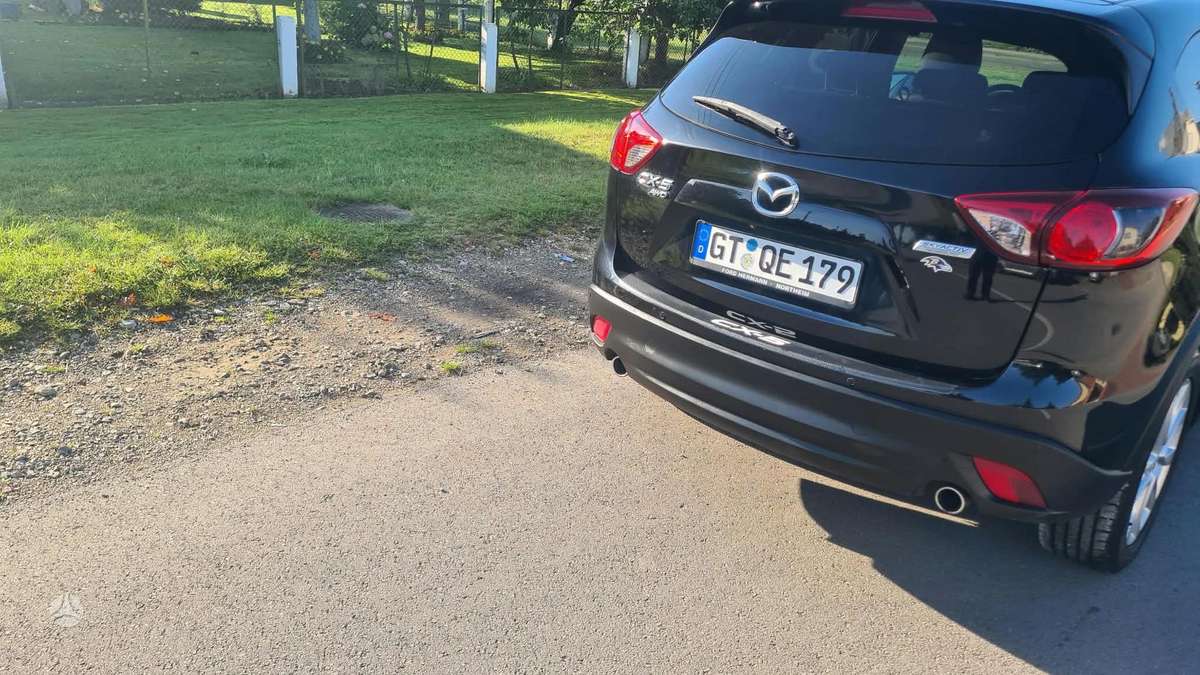 Mazda CX-5, 2.2 l., off-road / crossover