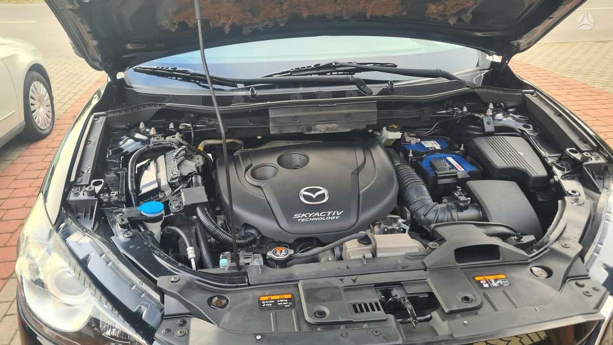 Mazda CX-5, 2.2 l., off-road / crossover