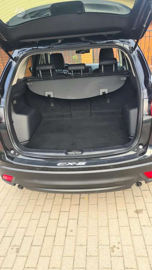 Mazda CX-5, 2.2 l., off-road / crossover