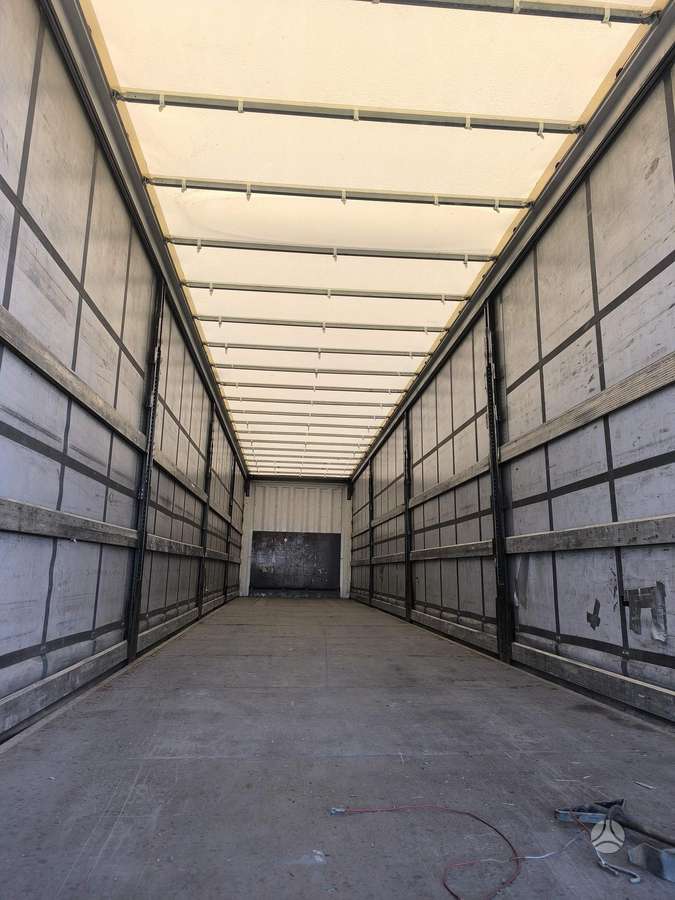 Krone, curtain / tarpaulin