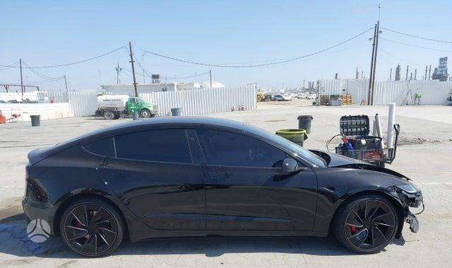 Tesla Model 3, 82 кВт·ч, Хэтчбек