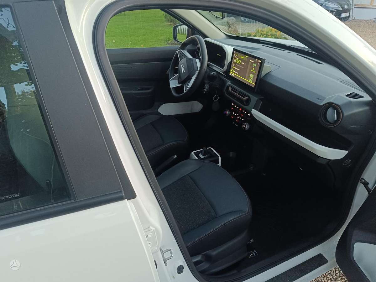 Dacia Spring, 27 кВт·ч, Хэтчбек