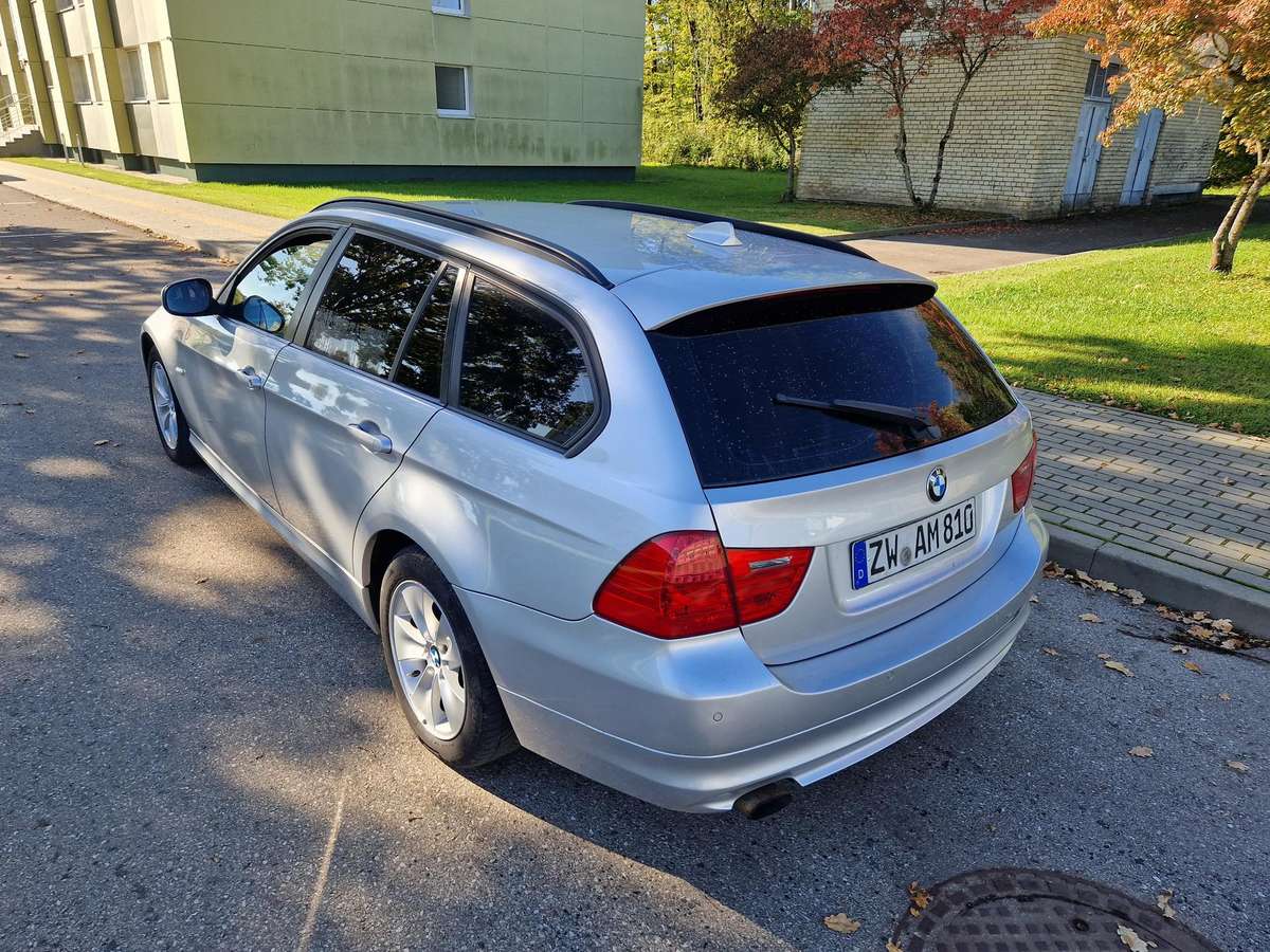 BMW 318, wagon