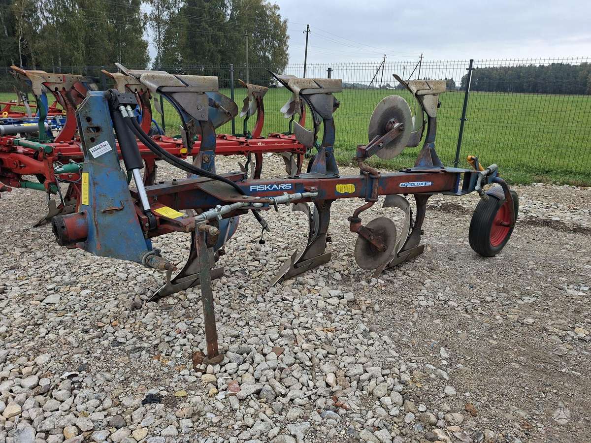 Fiskars FFK397, plūgai