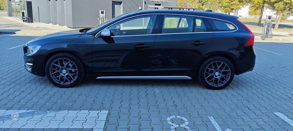 Volvo V60 2013 — салон