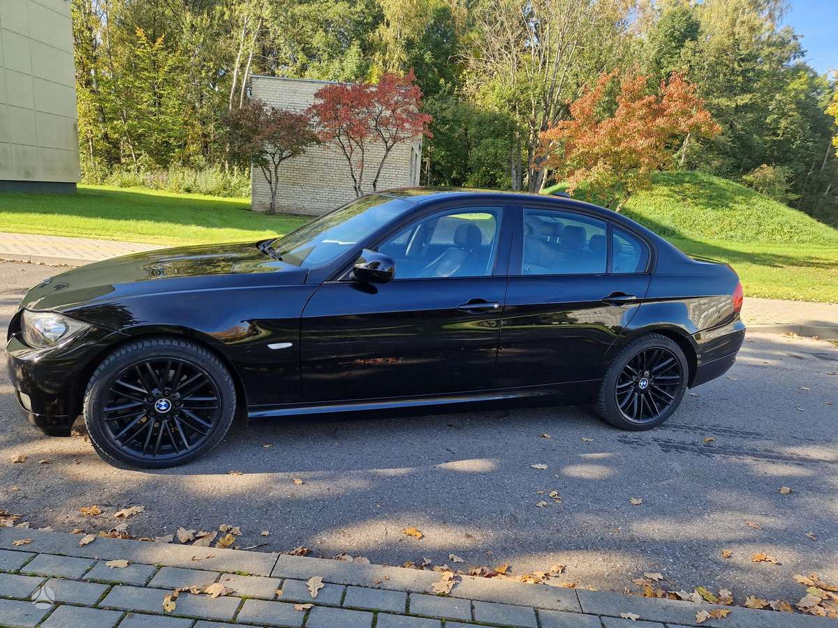 BMW 318, 2.0 l., Седан
