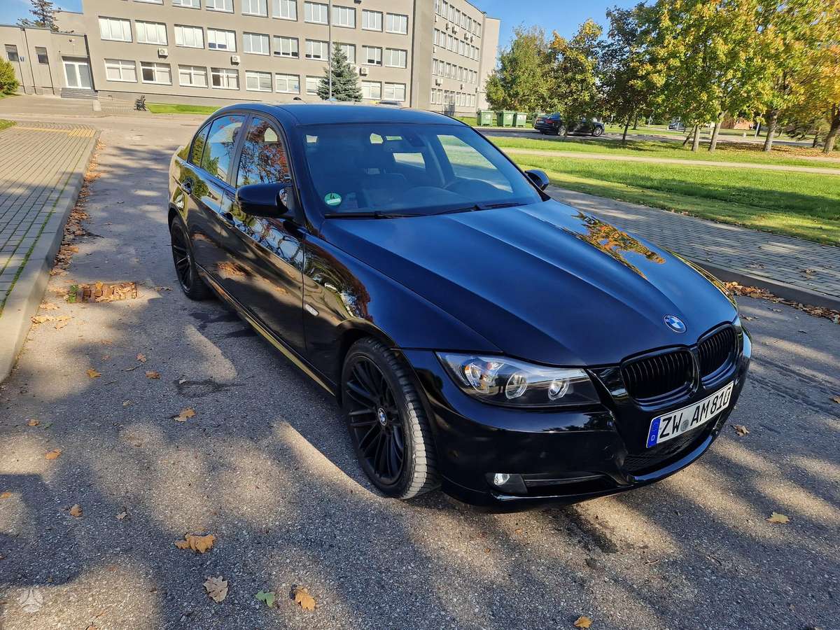 BMW 318, 2.0 l., Седан