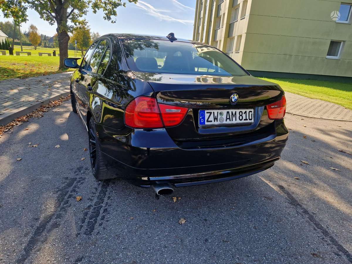 BMW 318, 2.0 l., Седан