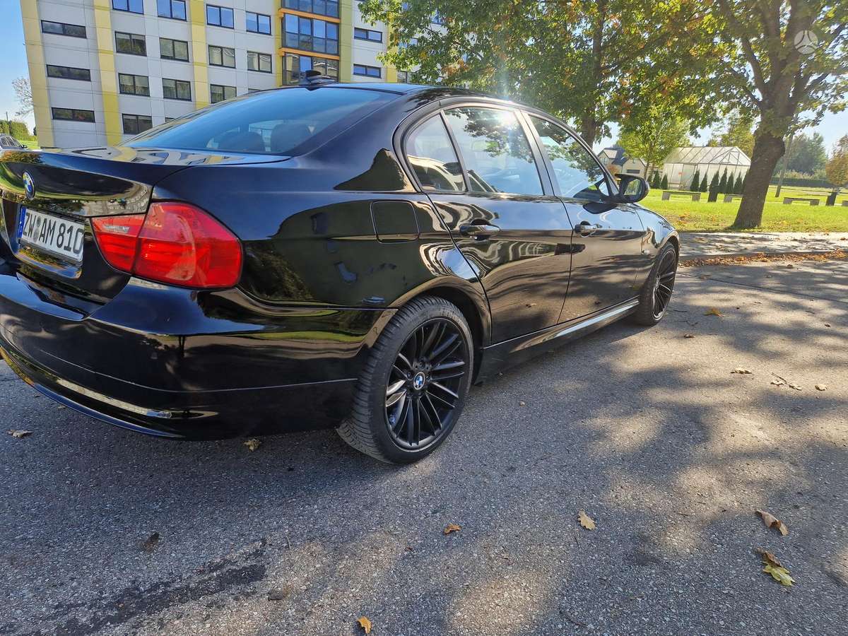 BMW 318, 2.0 l., Седан