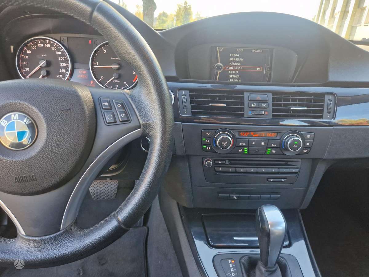 BMW 318, 2.0 l., Седан