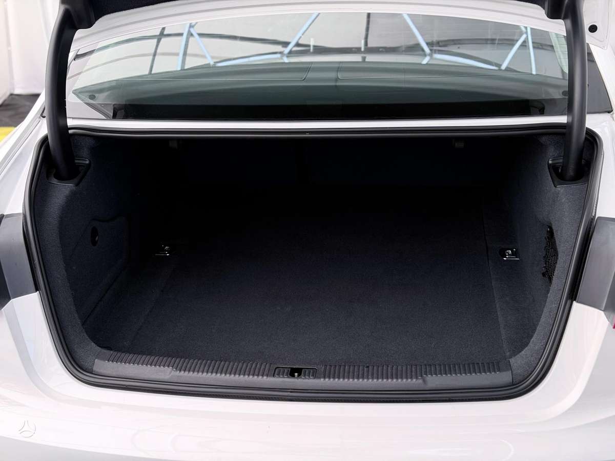 Audi A6, 3.0 l., sedanas