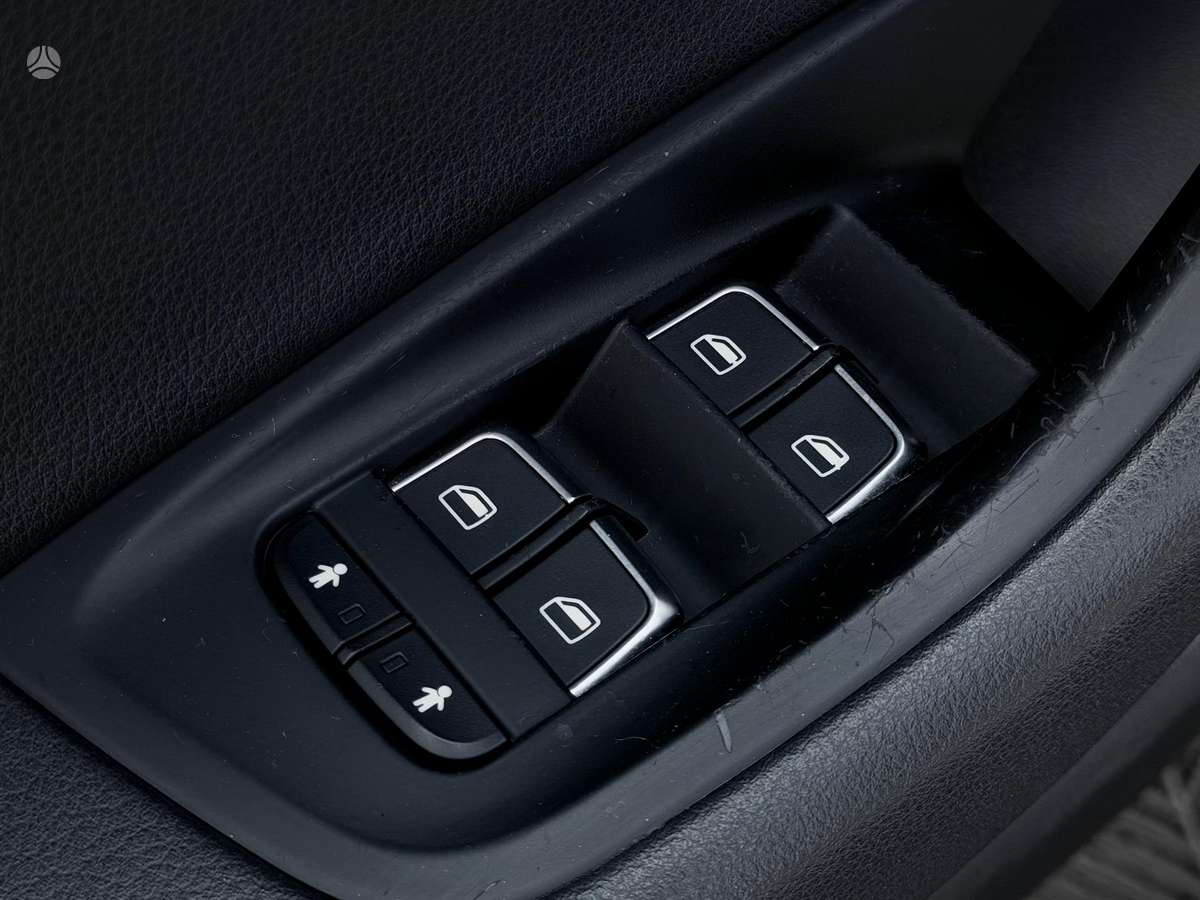 Audi A6, 3.0 l., sedanas