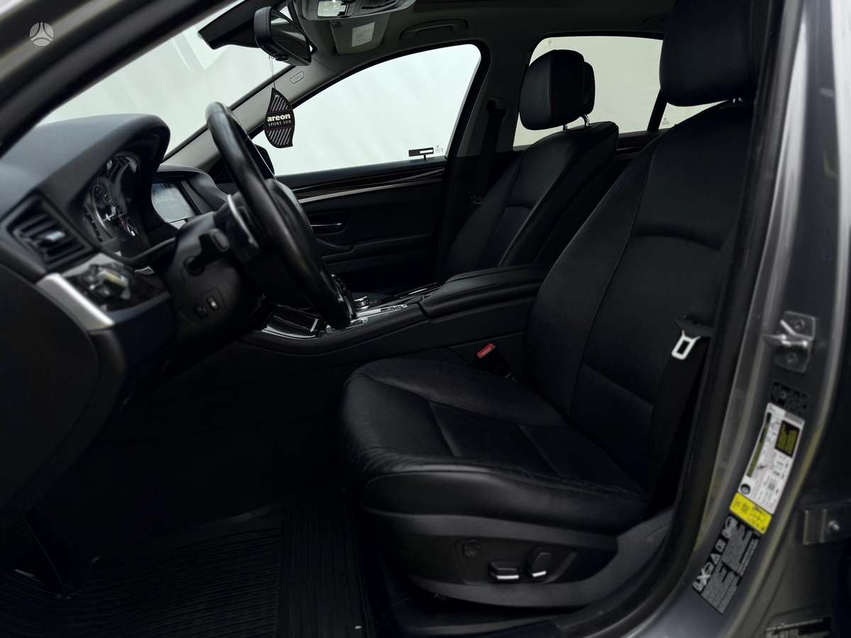 BMW 528, 2.0 l., Седан