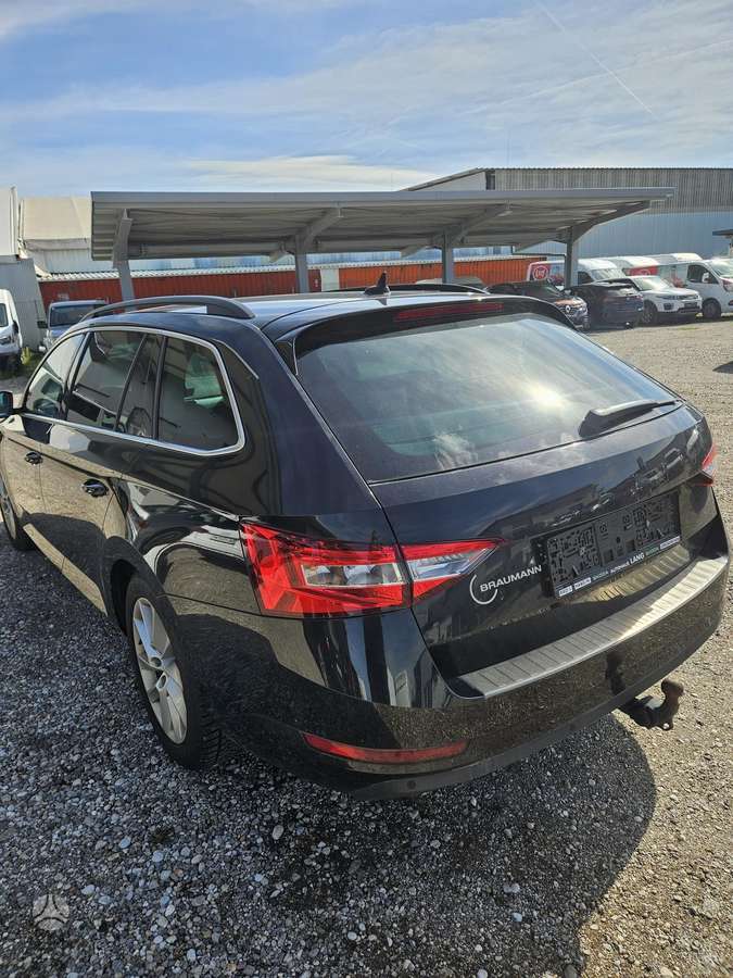 Skoda Superb, 2.0 l., Универсал