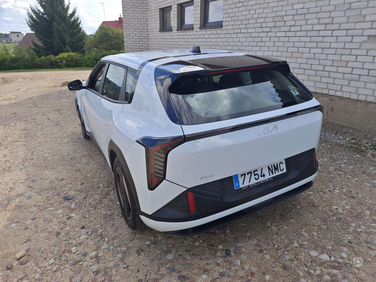 Kia EV4, 82 kWh, mpv / minivan