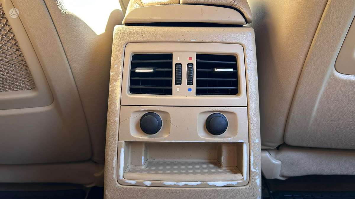 BMW 325, universalas