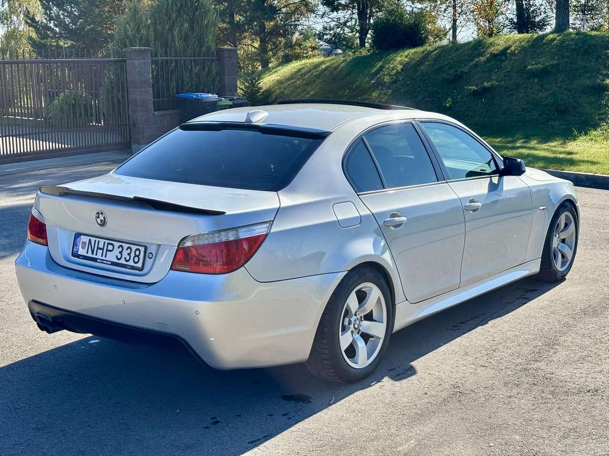 BMW 525, 3.0 l., Седан