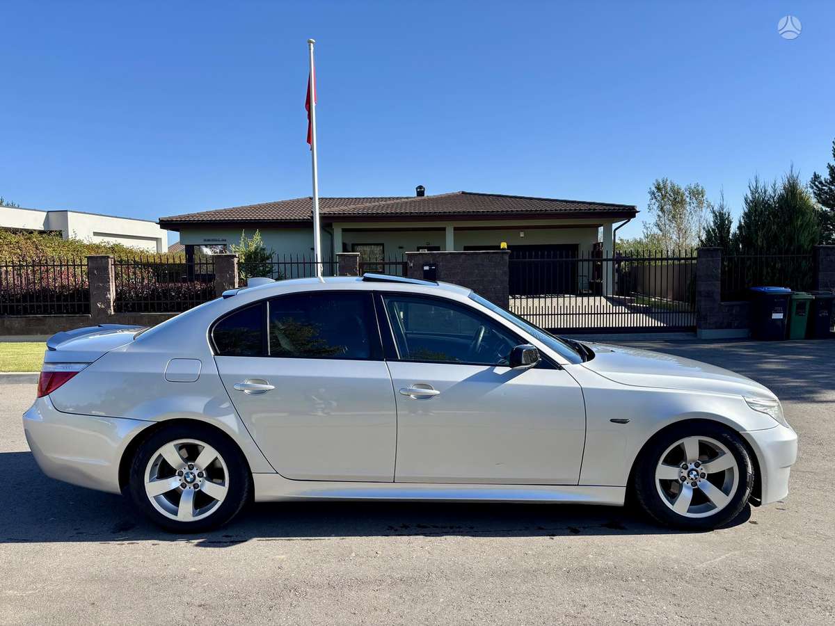 BMW 525, 3.0 l., Седан
