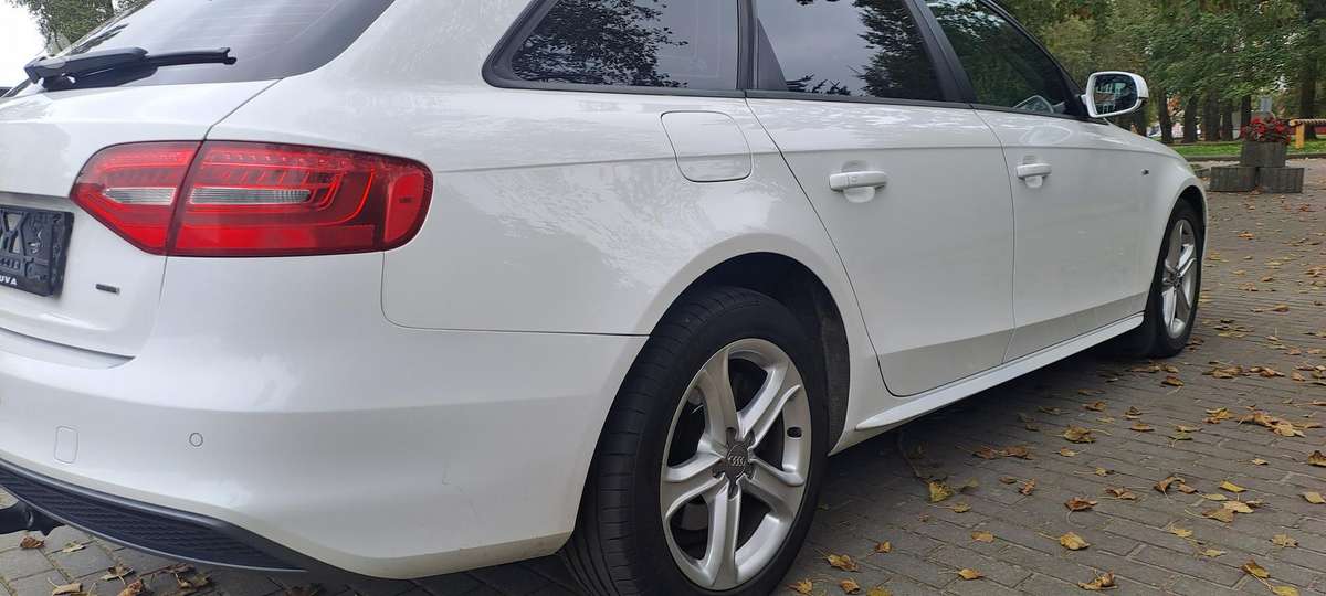 Audi A4, 2.0 l., Универсал
