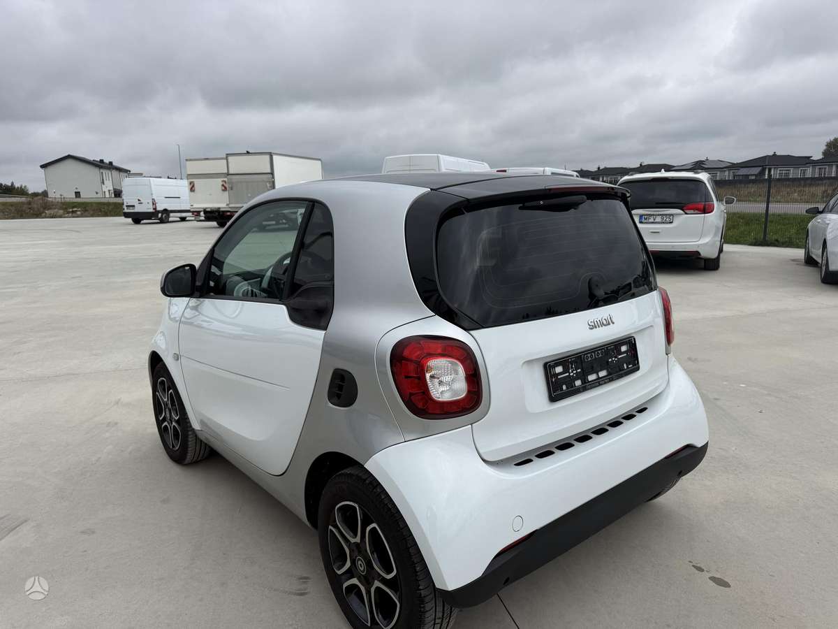 Smart Fortwo, 1.0 l., hatchback
