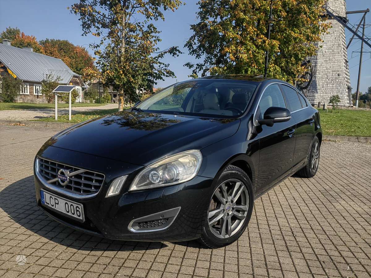 Volvo S60, 2.5 l., Седан
