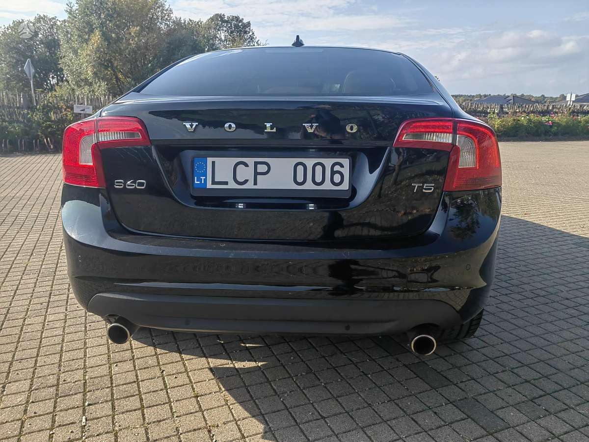 Volvo S60, 2.5 l., Седан