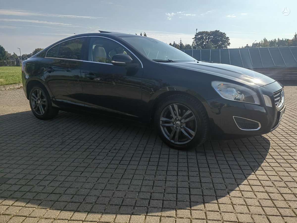 Volvo S60, 2.5 l., Седан