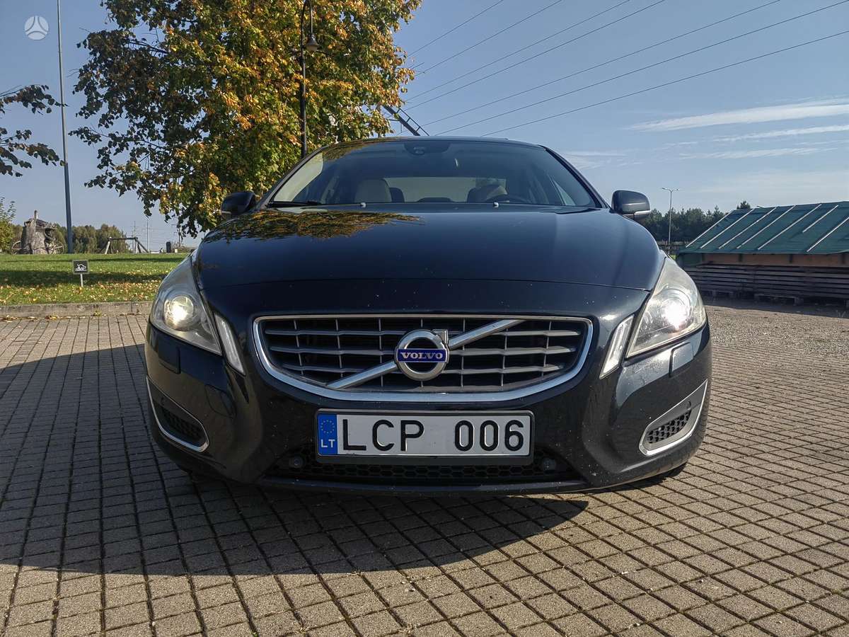 Volvo S60, 2.5 l., Седан