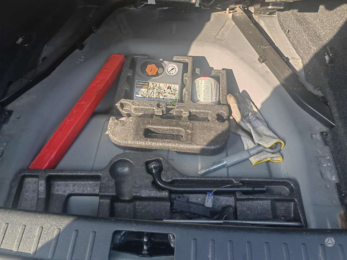 Volvo S60, 2.5 l., Седан