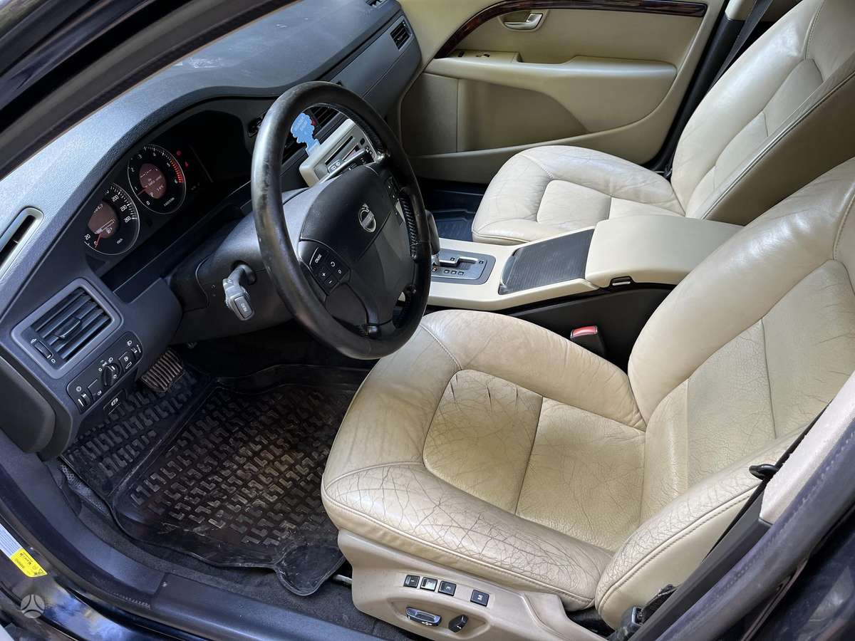 Volvo V70, 2.4 l., wagon